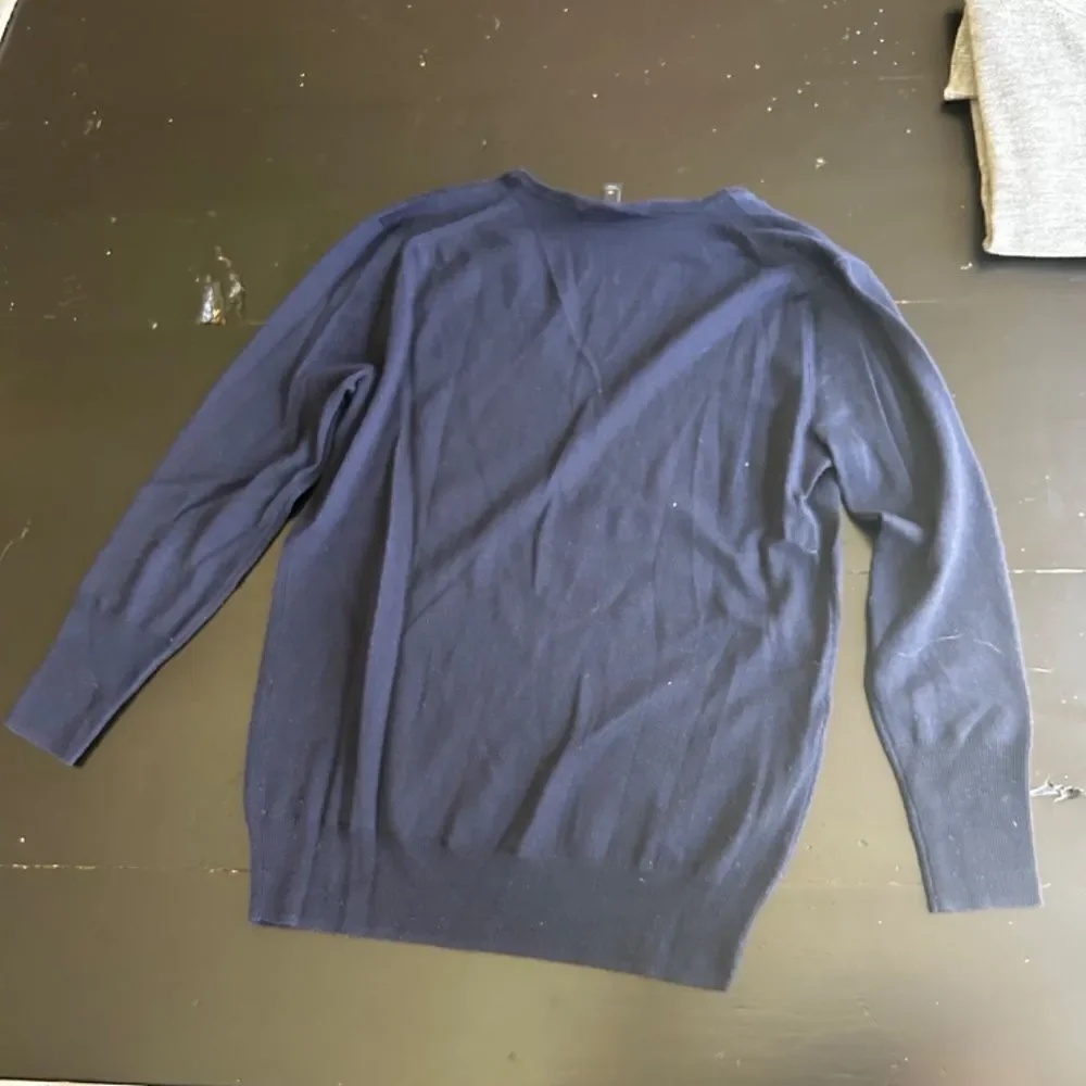 J Crew V-neck Forever sweater - navy